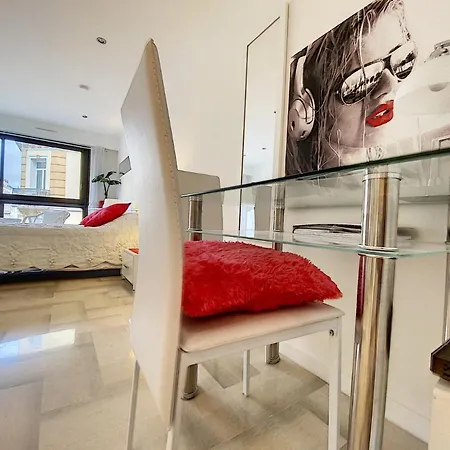 Gray D Albion Thi235 Apartment *